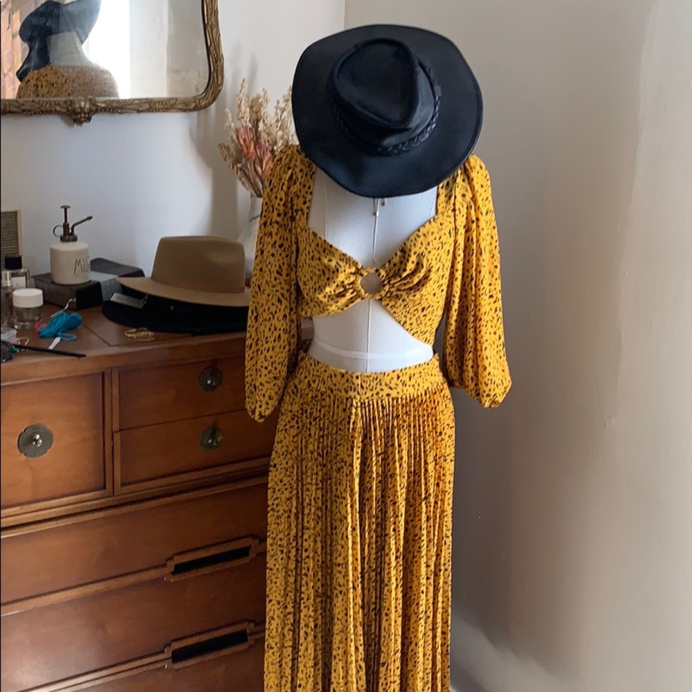 AFRM Two Piece